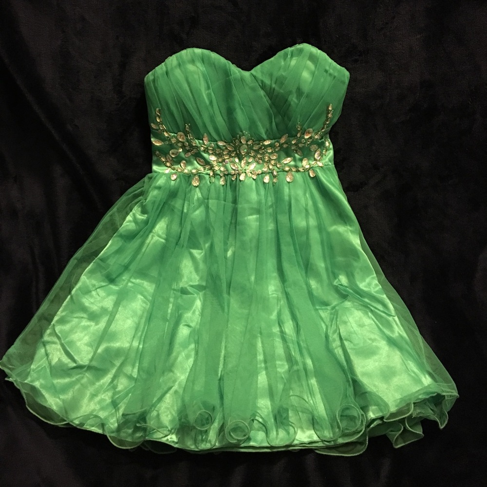 Cute homecoming dress